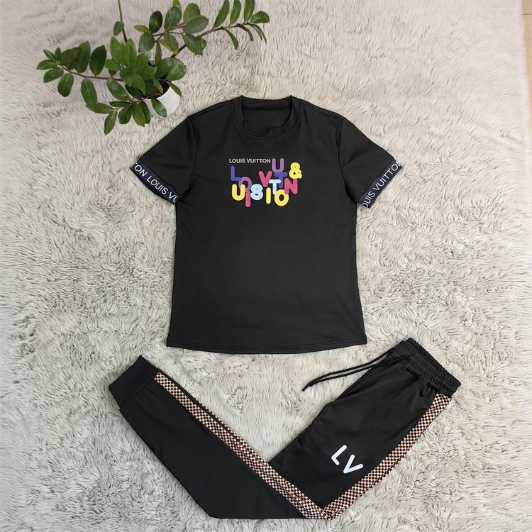 Louis Vuitton Tracksuit Wmns ID:20261003-140